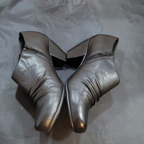 BARESTRAPS WOMEN'S LOW BLOCK HEEL BOOTIES - Picture 12 of 14